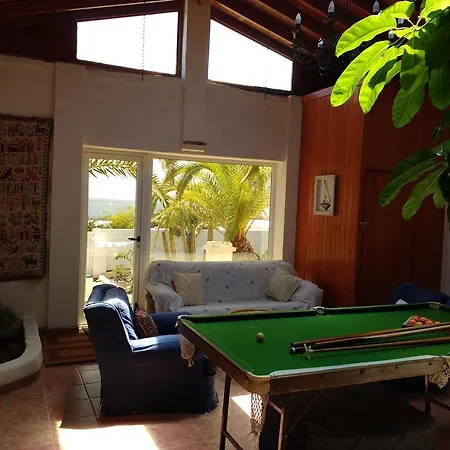 Casa Caos Vila *